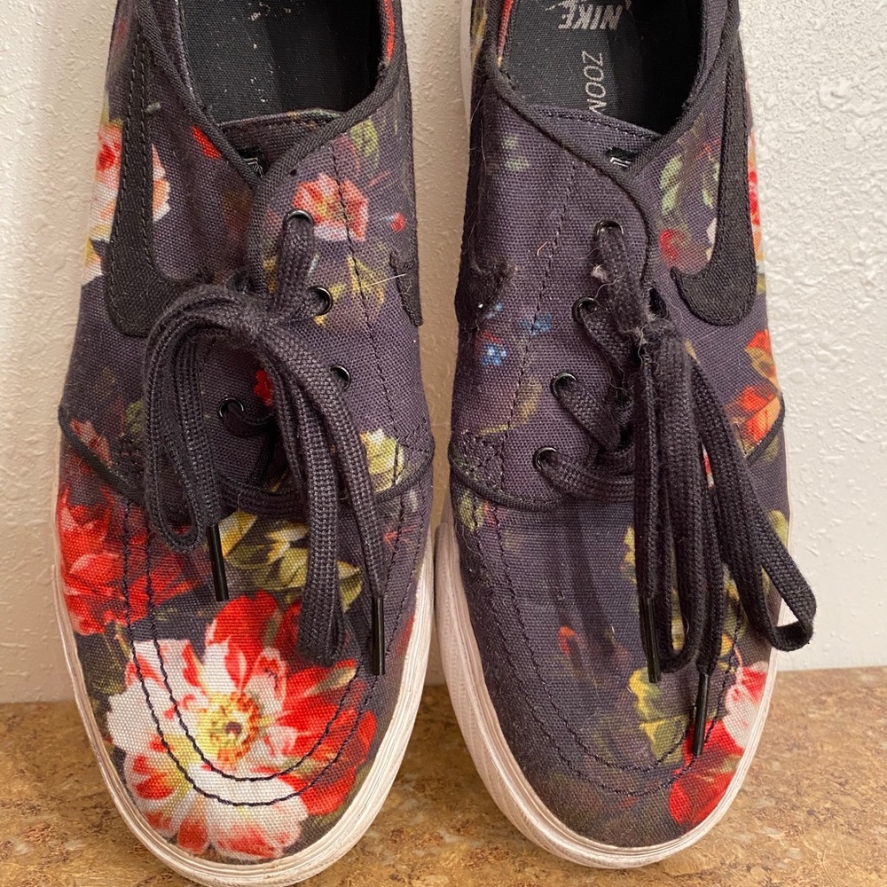 Nike Janoski